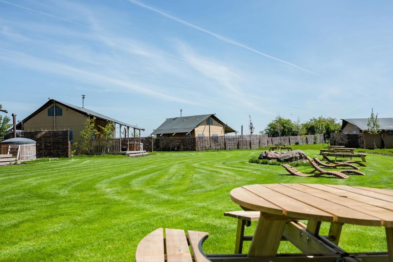 Hencote Vineyard Glamping Village Shrewsbury Buitenkant foto